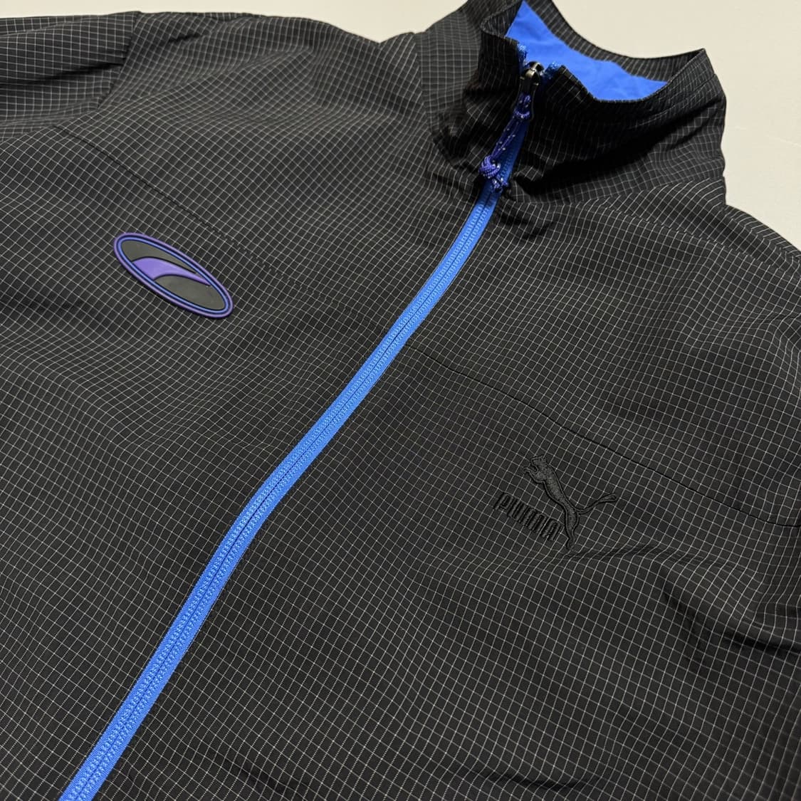 빔즈 X 퓨마(PUMA) 19fw 블랙 블루 립스톱 하이넥 윈드브레이커 상품이미지4