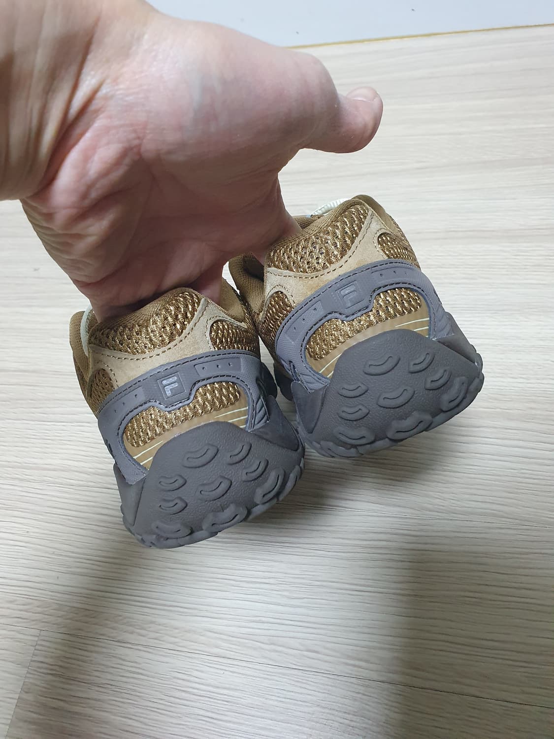 휠라 에샤페 LX v2 브라운 스니커즈 225 상품이미지6