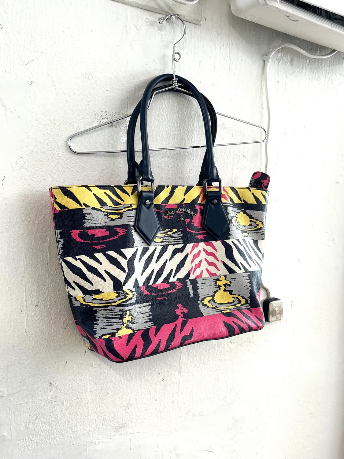 비비안웨스트우드 체크 숄더백 상품이미지2