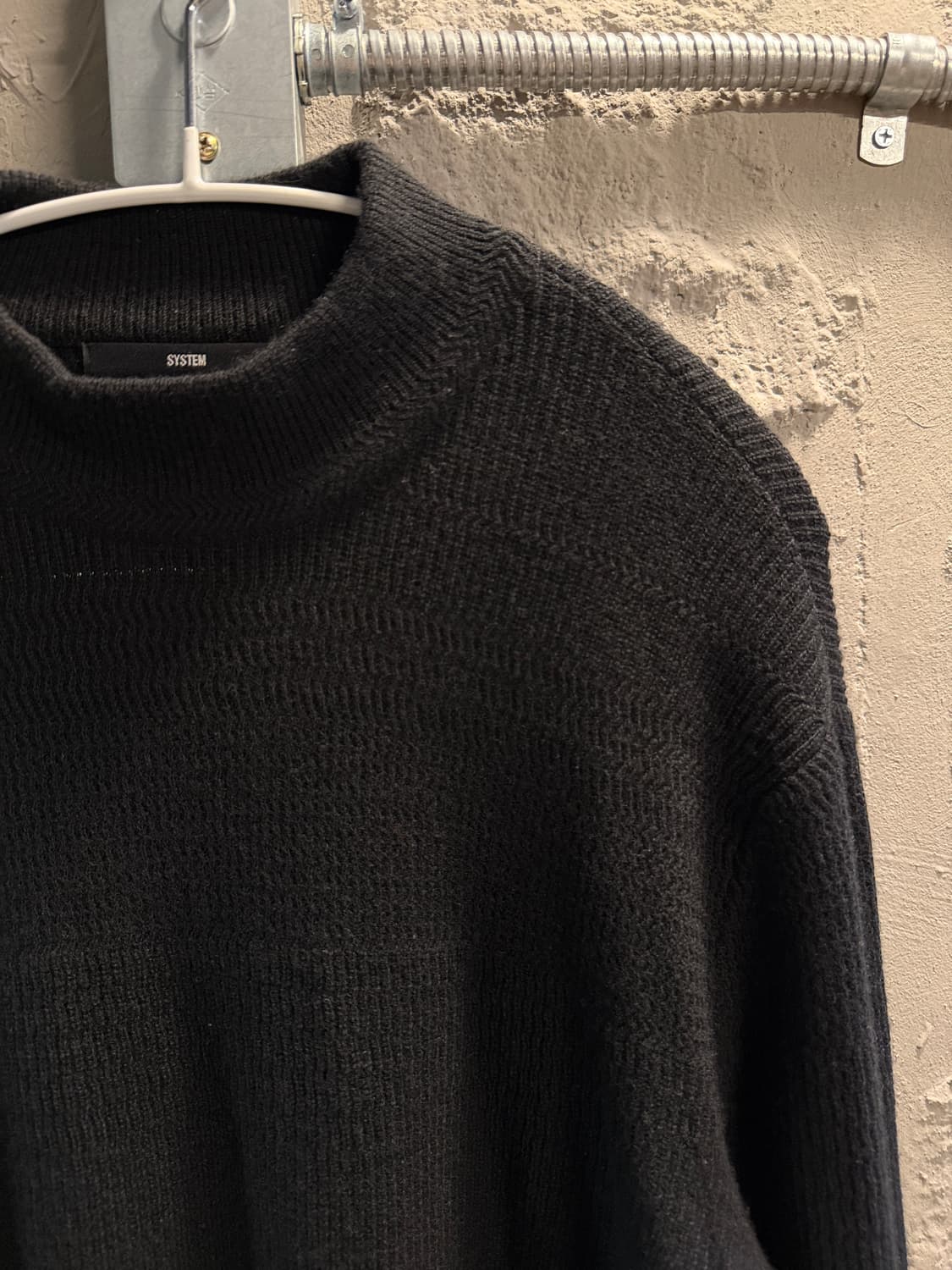 시스템 울 하이넥 니트 블랙 95 상품이미지3