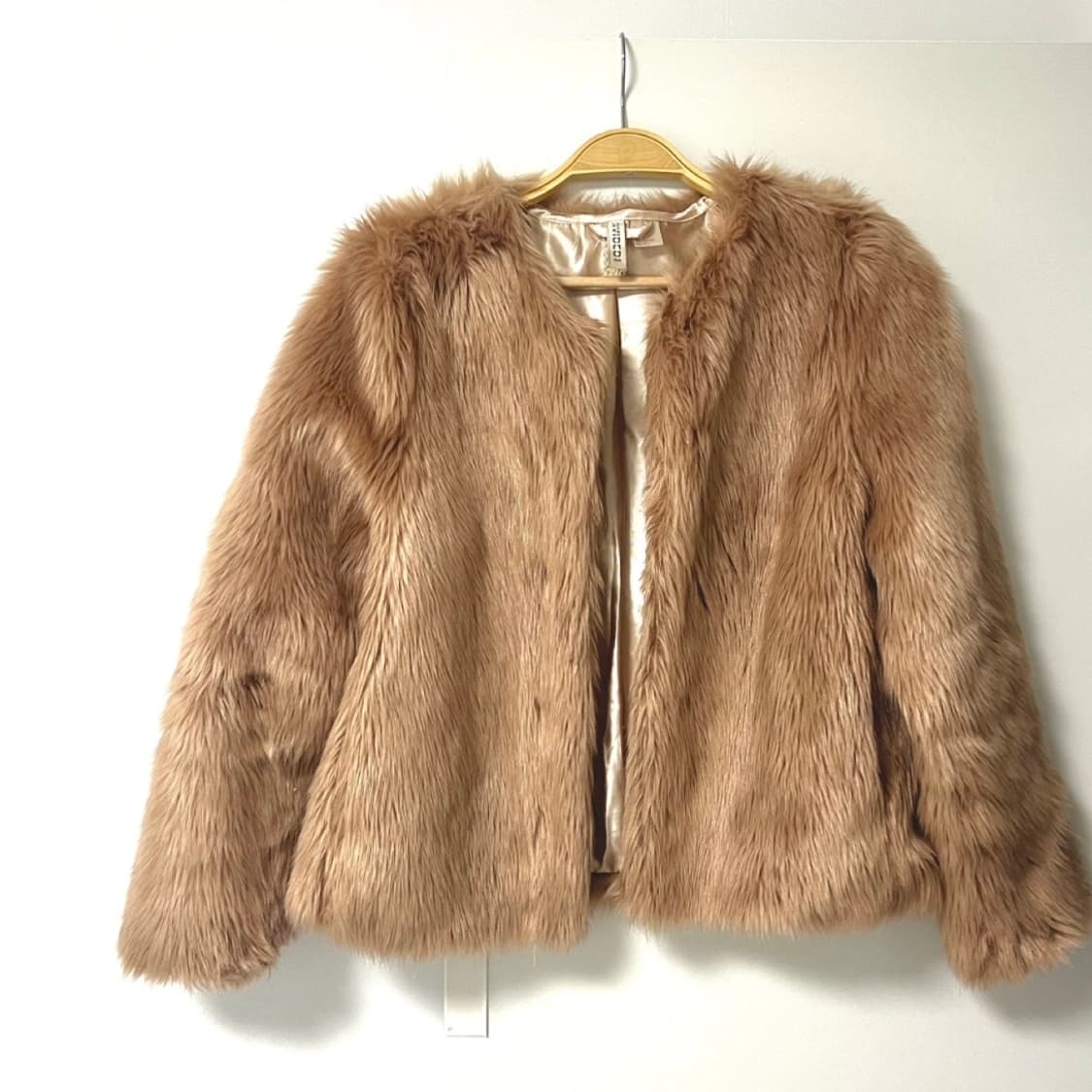 에이치엔엠 핑크 퍼자켓 상품이미지2