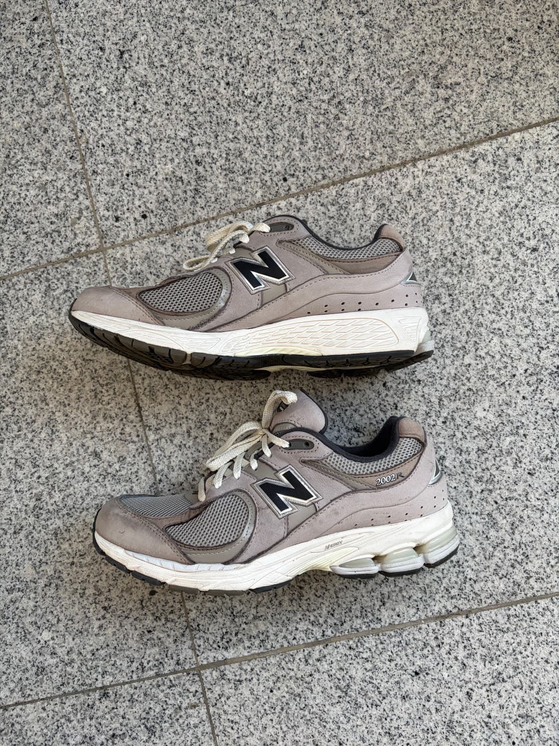 뉴발란스 브라운야드 콜라보 M2002raw 상품이미지2