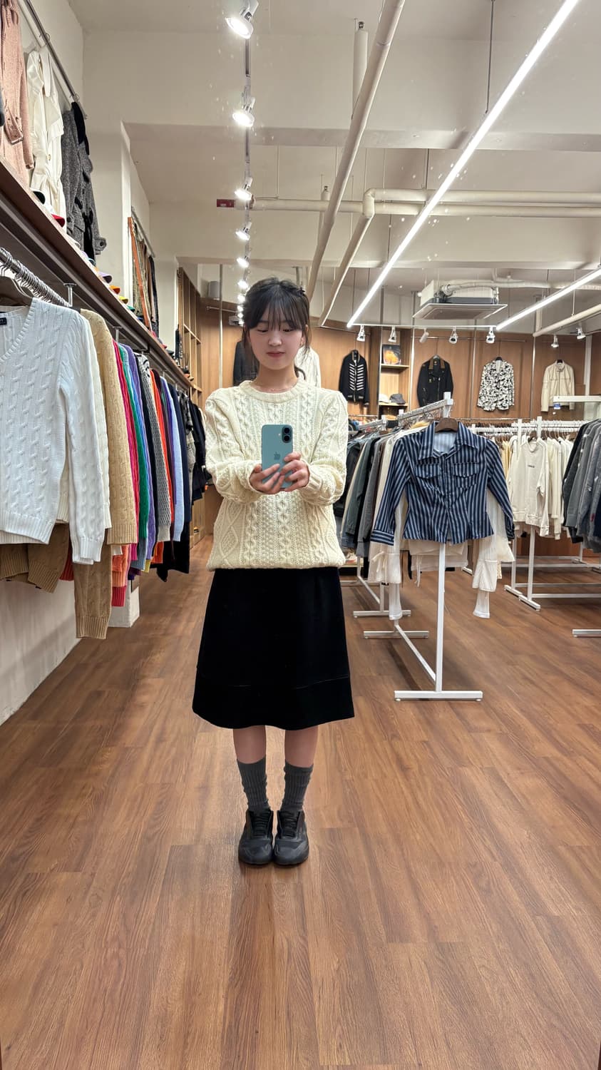 빔즈 하트 롱슬리브 케이블 니트 루즈핏 아이보리 상품이미지1