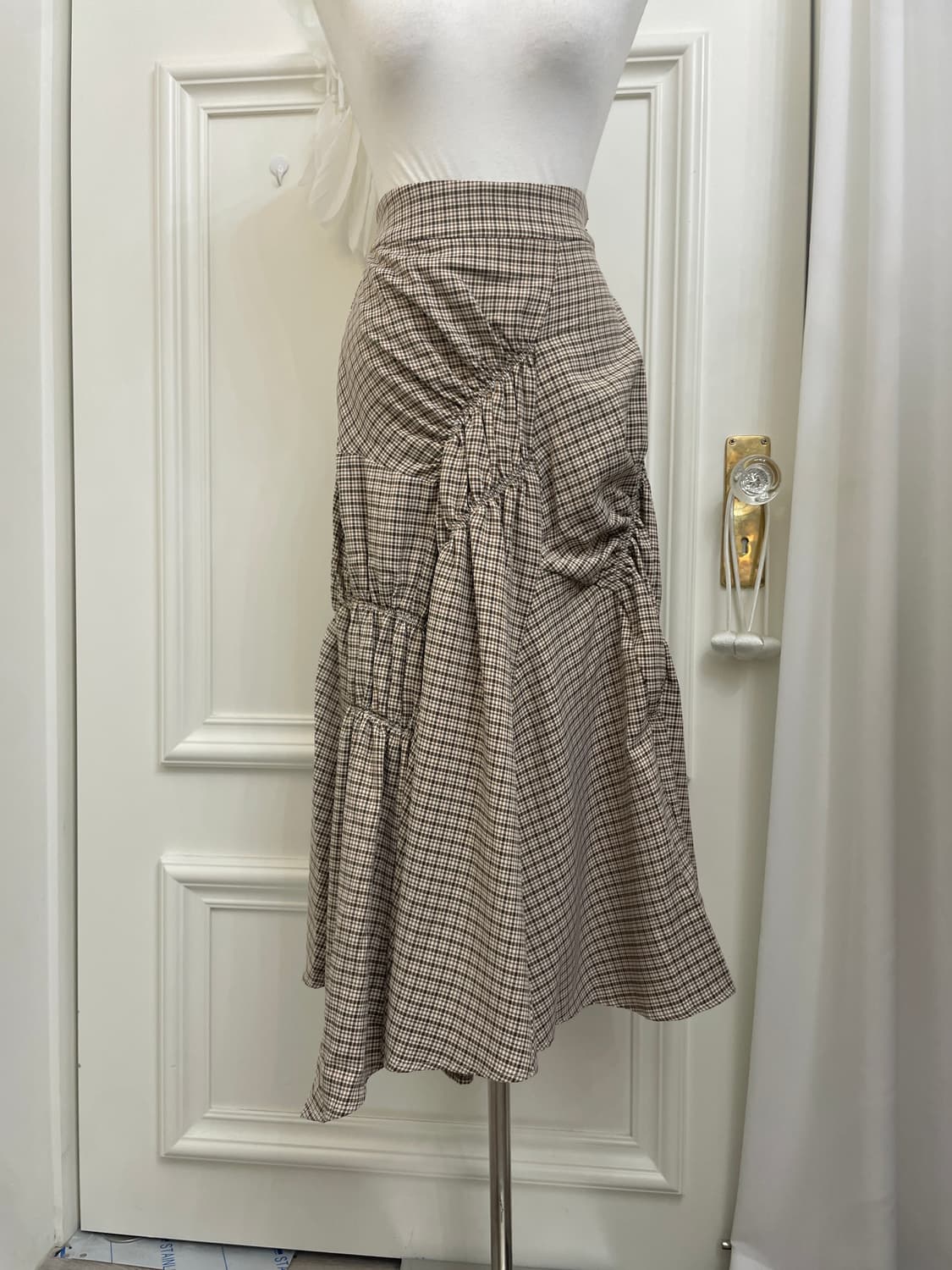 brown check shirring point banding long 상품이미지5