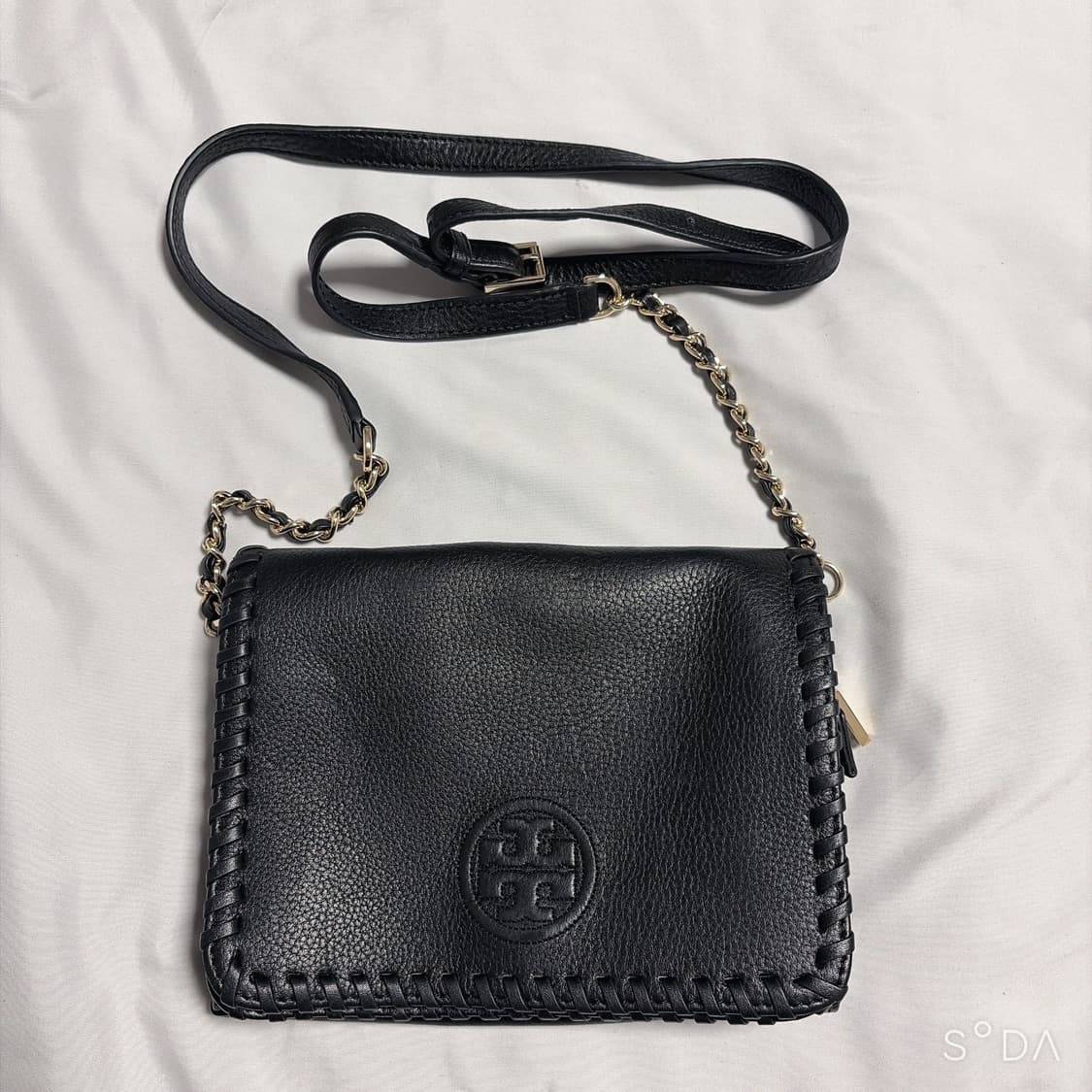 토리버치 블랙 레더 크로스백 체인백 상품이미지1