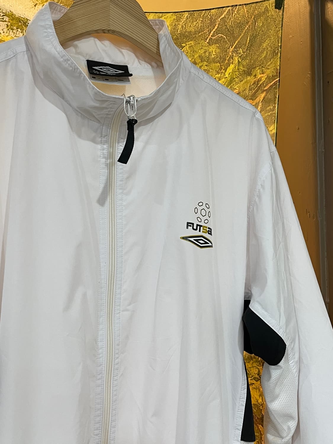 엄브로 올드스쿨 바람막이 상품이미지2