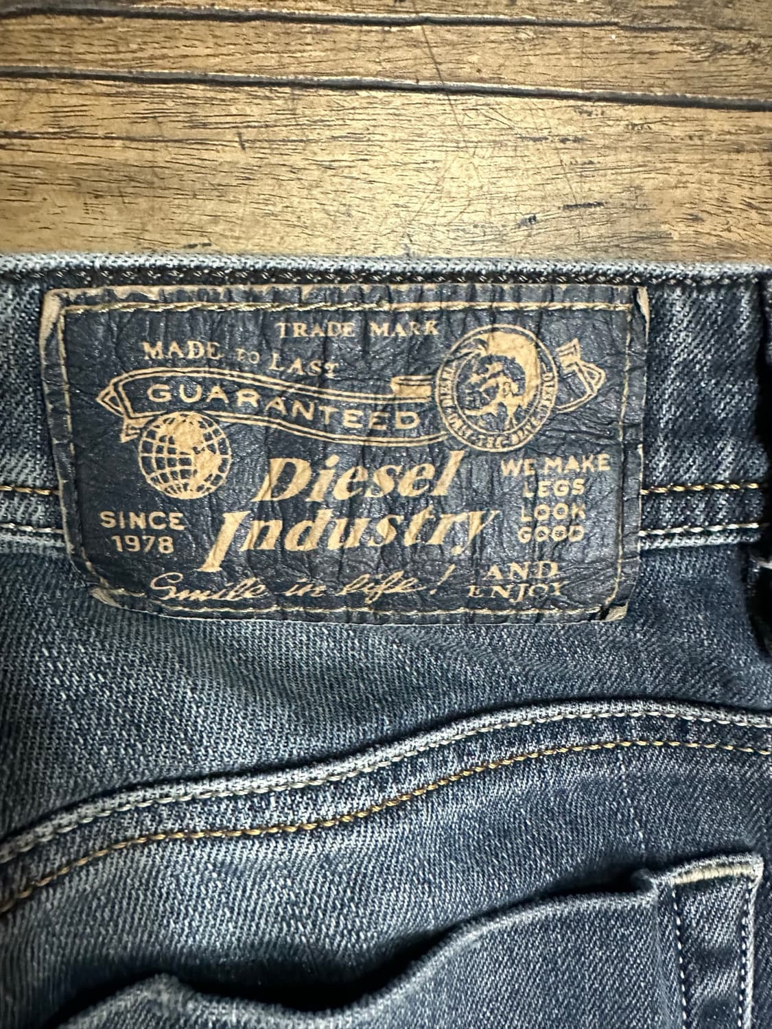 디젤 DIESEL VIKER 0885K 워시드 스트레이트 데님 팬츠 32 상품이미지10