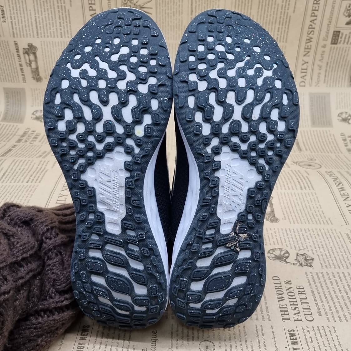 나이키 레볼루션6 여성운동화240 상품이미지3