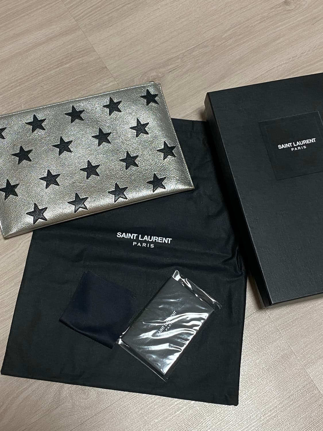 생로랑(saint laurent) 스타 실버 클러치  상품이미지1