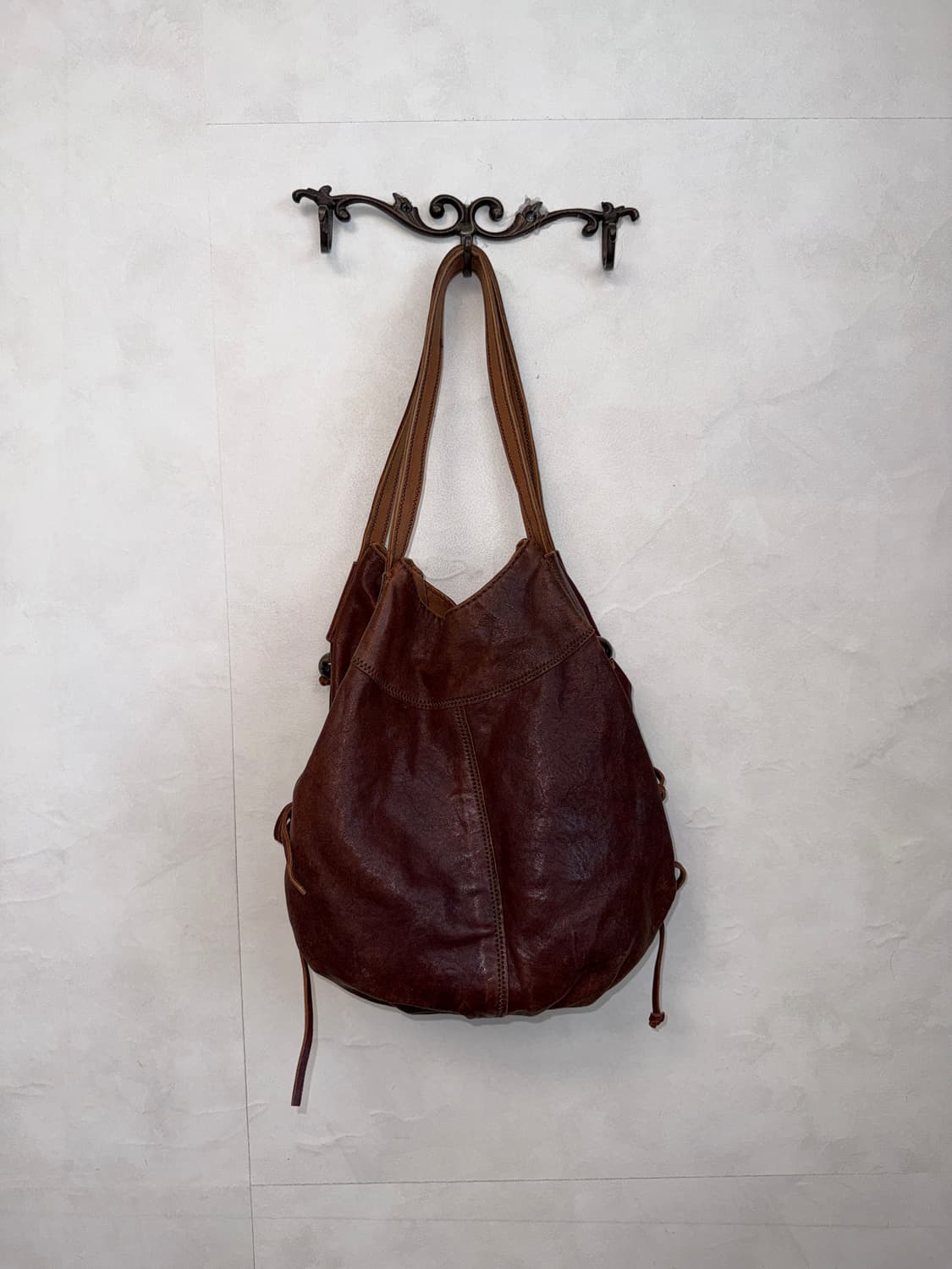 Red brown lamb skin shirring bucket 숄더백 상품이미지4