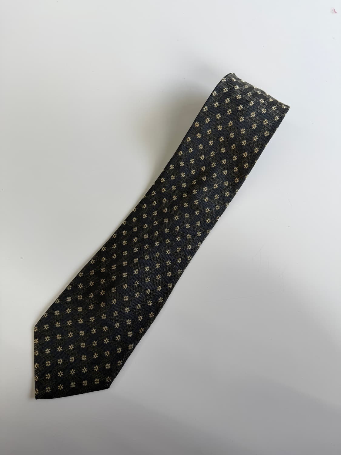 발렌티노 (Valentino) 명품 실크 넥타이 9.3cm 상품이미지1