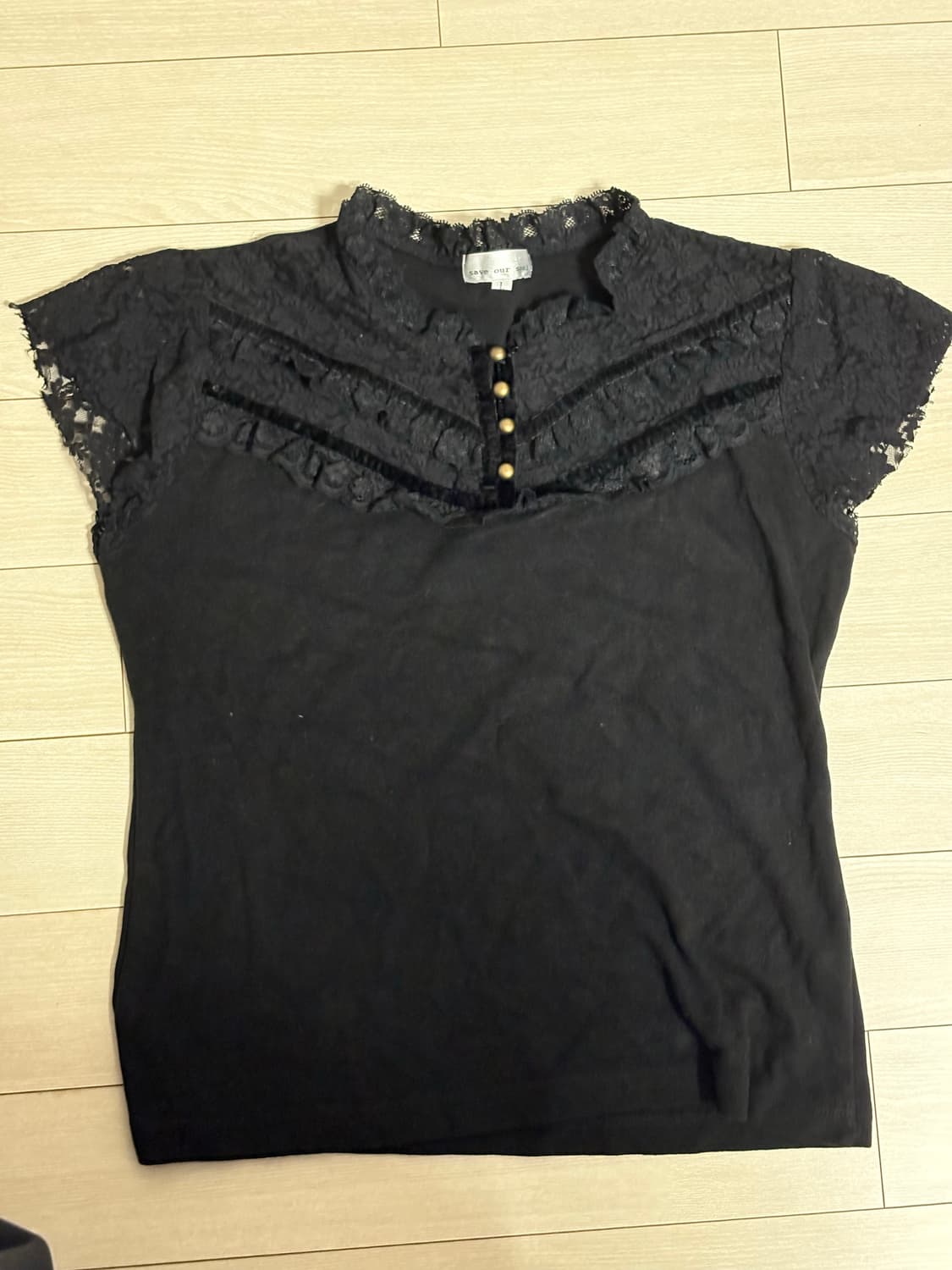 레이스 디테일 블랙 탑 상품이미지1