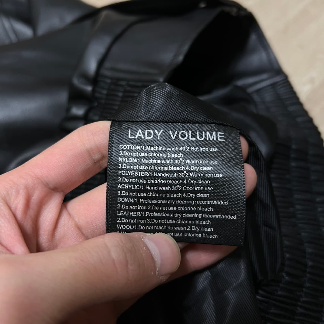 레이디볼륨 여성 봄버핏 비건 레더 라이더 가죽자켓 [블랙] FREE 상품이미지5