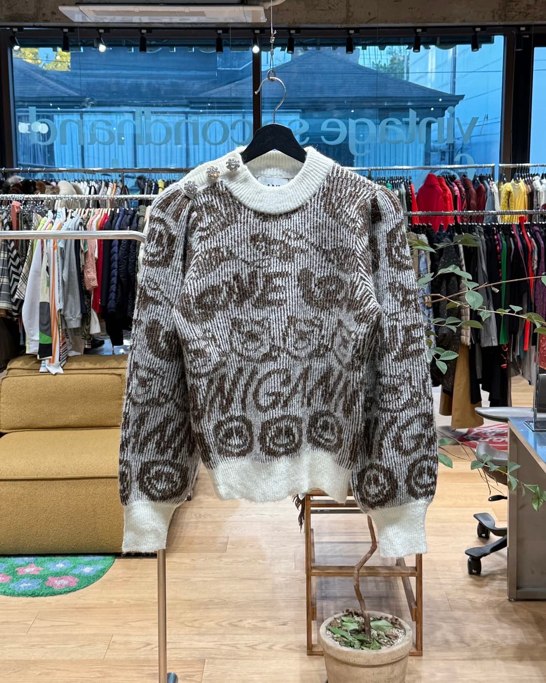 가니 브라운 스마일리 벌룬 알파카울 니트  상품이미지1