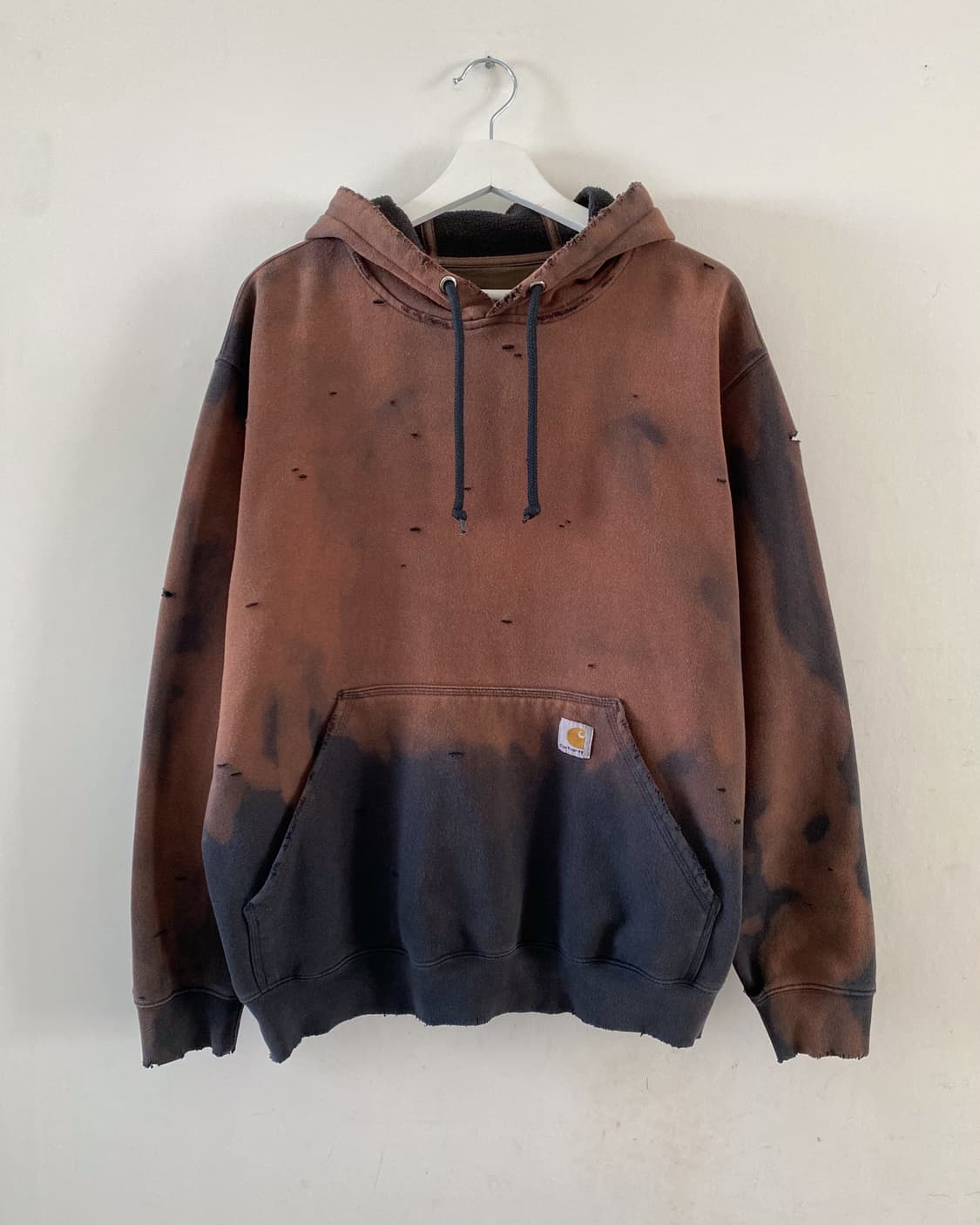 칼하트 디스트로이드 후드티 상품이미지1
