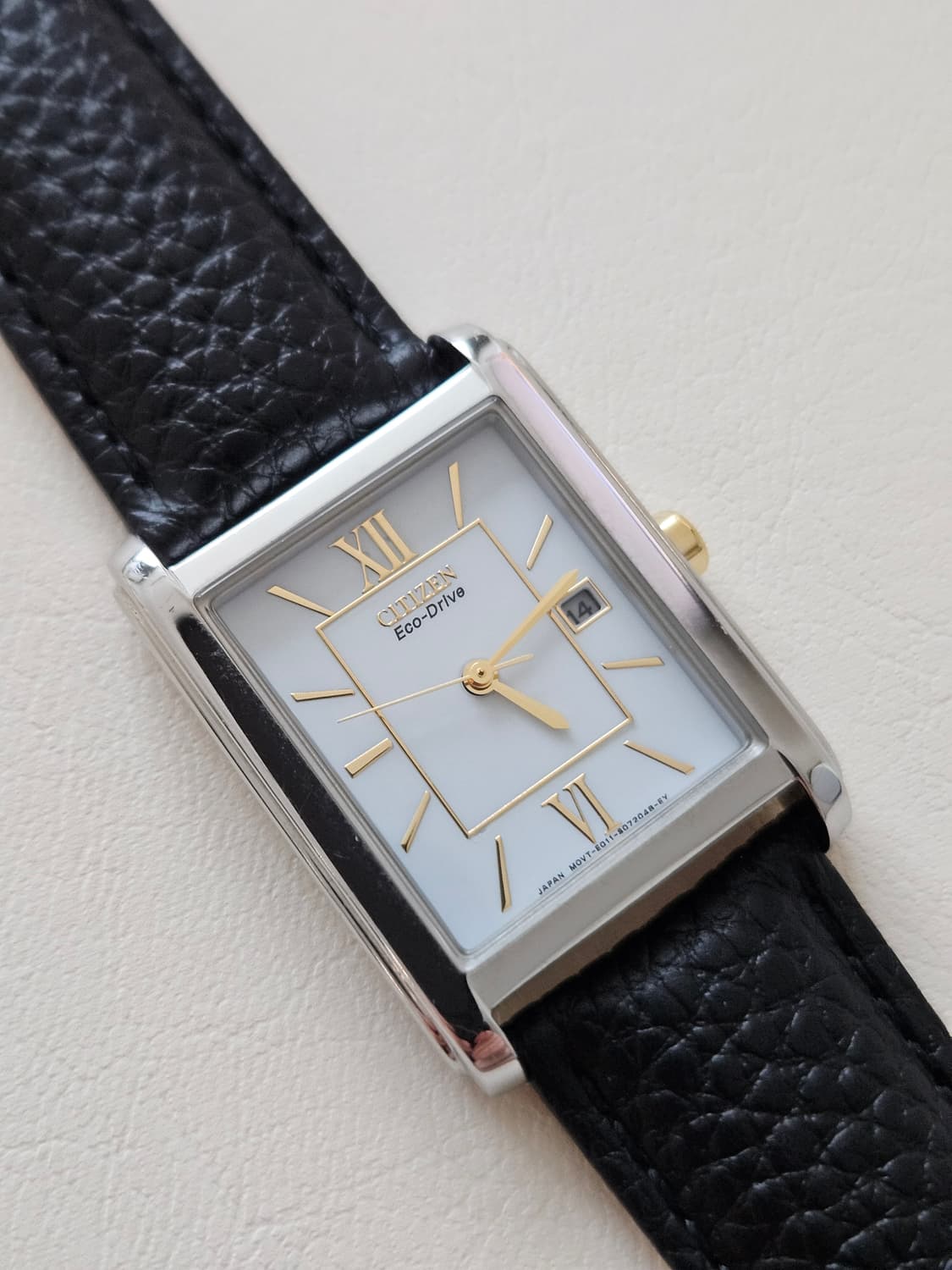 시티즌 에코드라이브 사각 가죽 시계 상품이미지1
