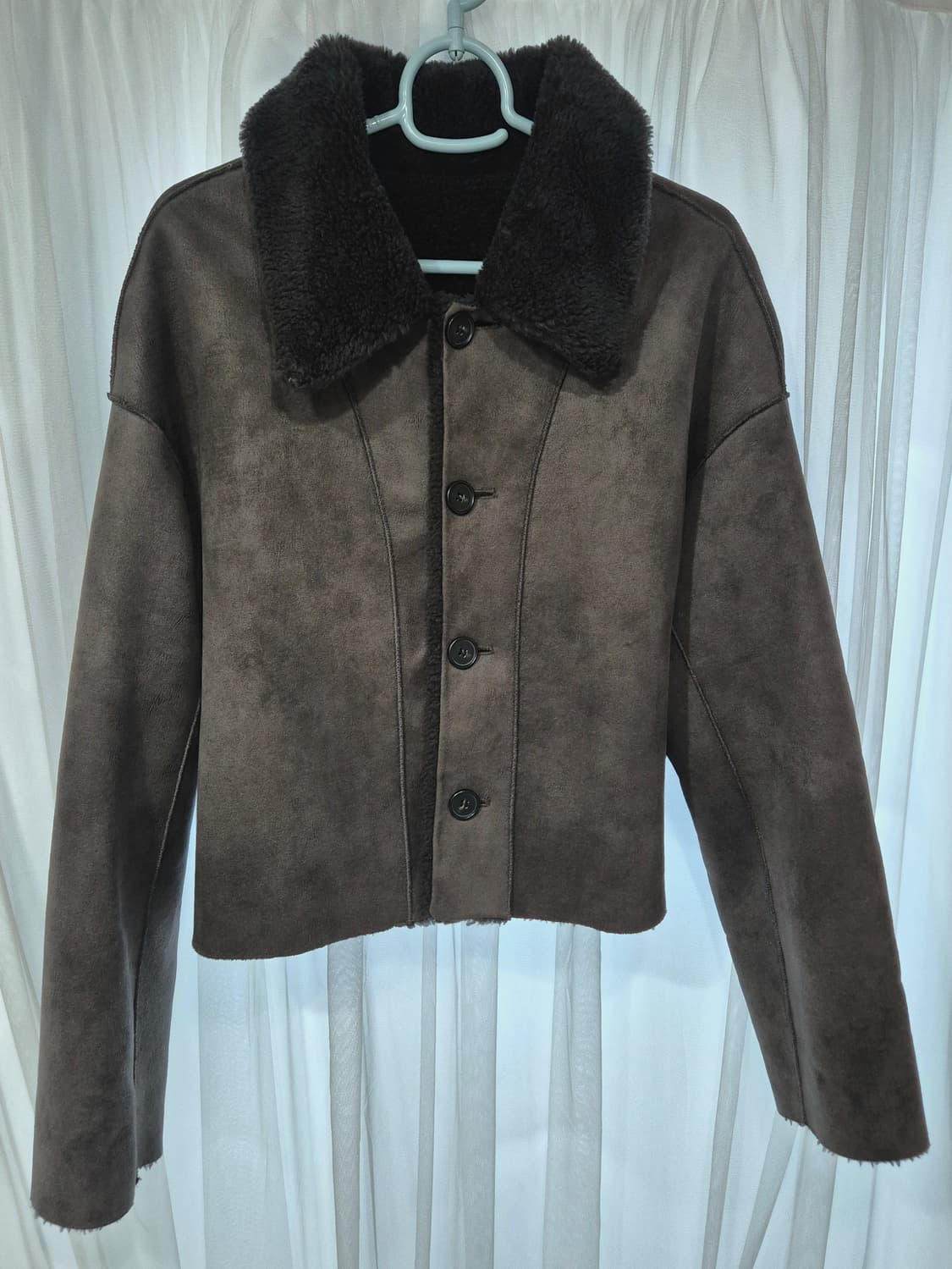 LE 리버시블 크롭 무스탕 자켓 차콜 상품이미지4