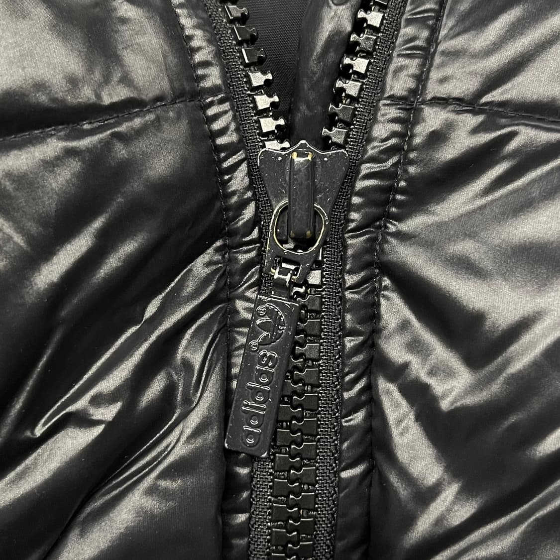 아디다스 블랙 실버 숏패딩 85 상품이미지7