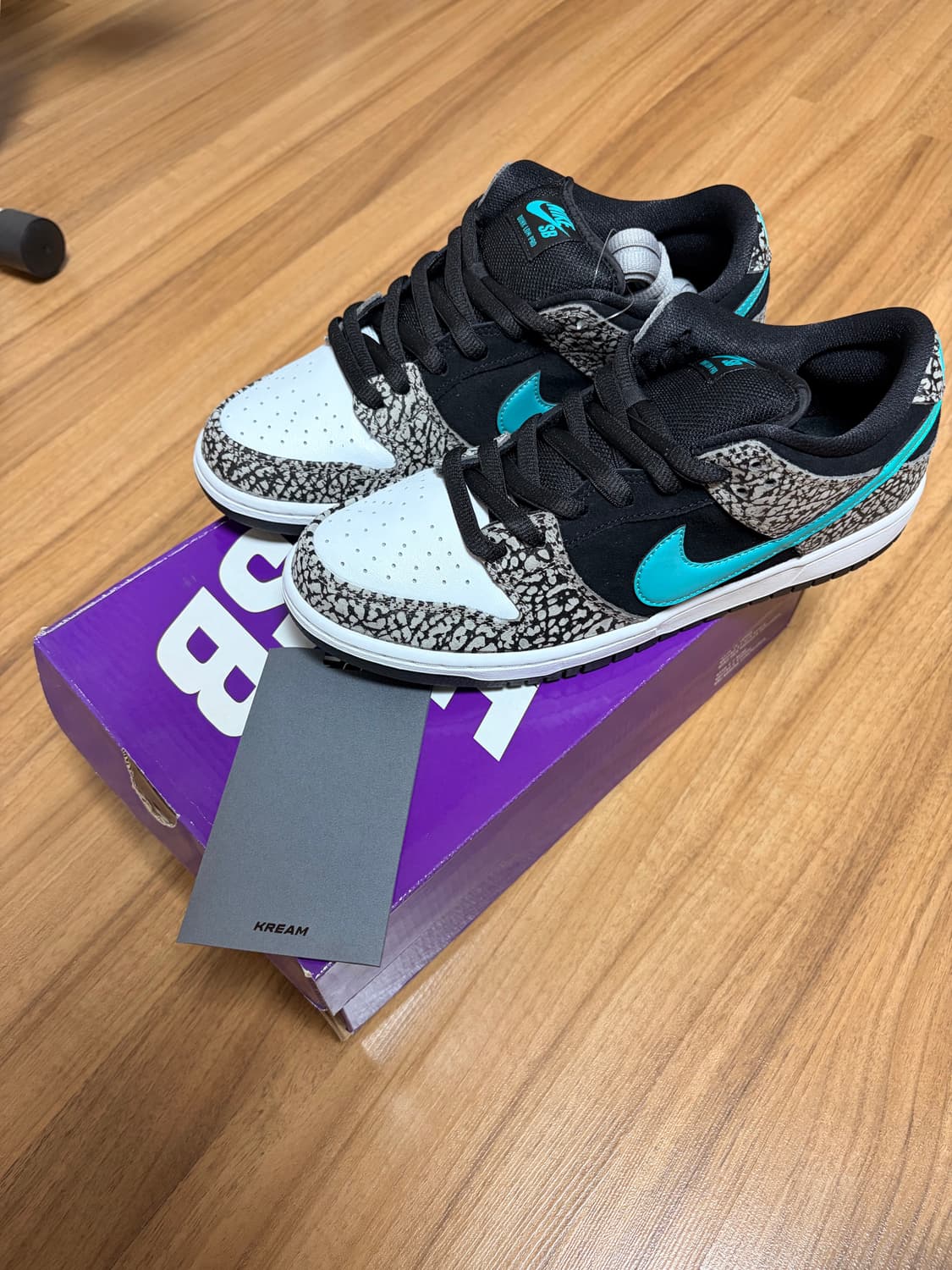 나이키 SB 덩크 로우 아트모스 코끼리 상품이미지1