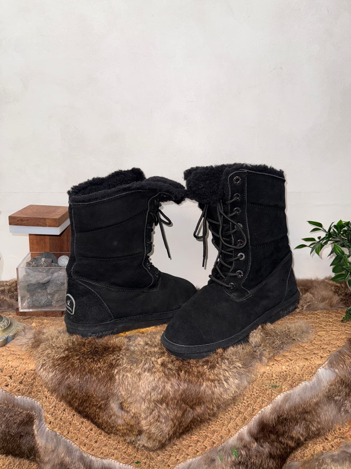 Bearpaw black karen laceup boots 상품이미지3