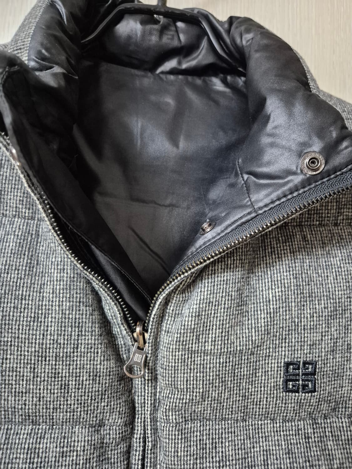 지방시 헤링본 리버시블 남성 구스다운 패딩 조끼 베스트 100 상품이미지3