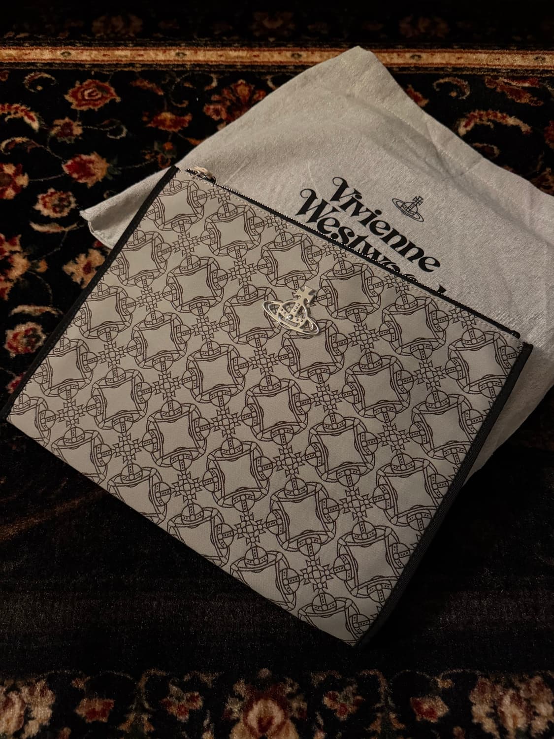 정품 비비안웨스트우드 클러치 상품이미지1