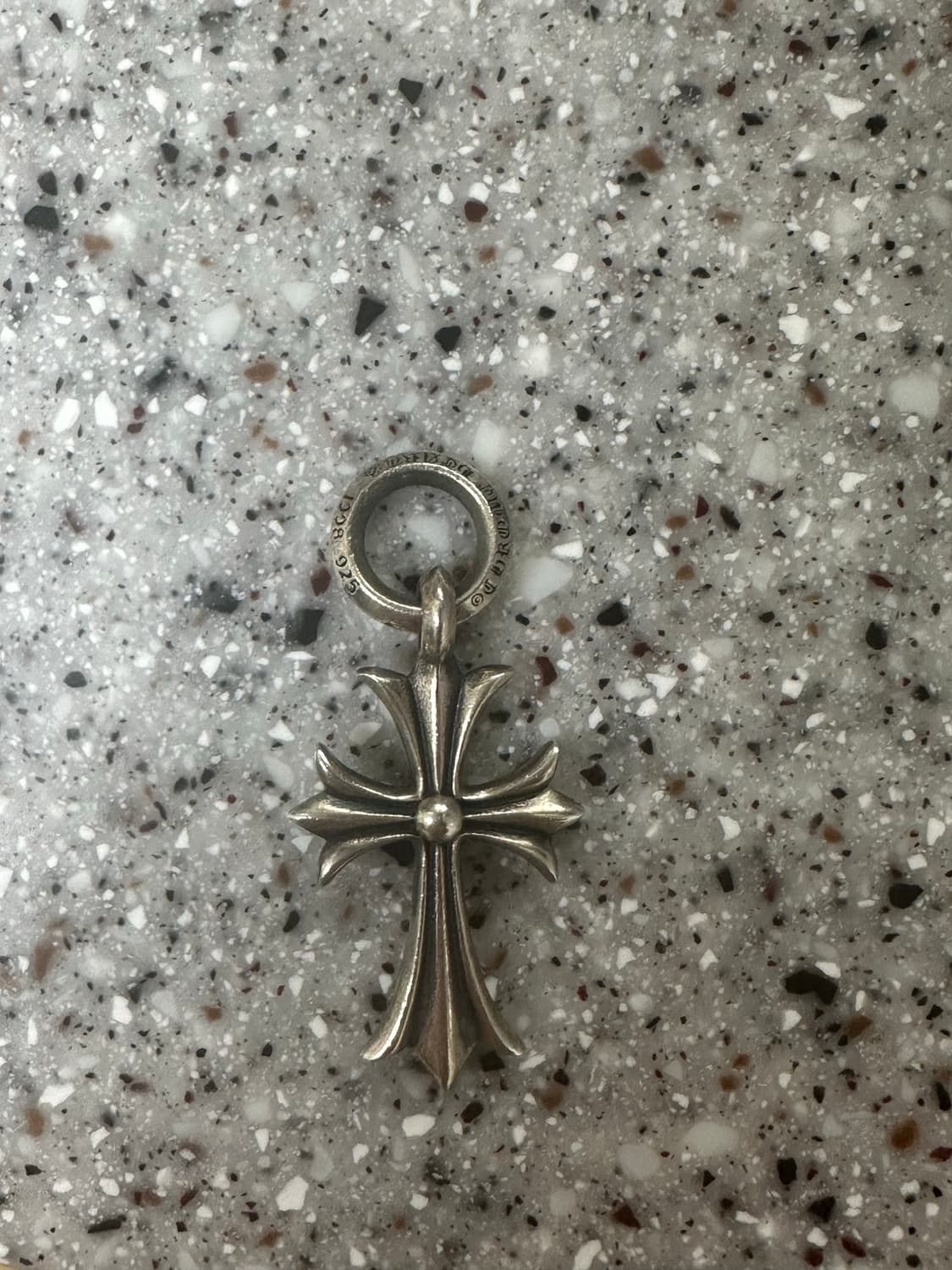 크롬하츠 타이니 크로스 팬던트 상품이미지1