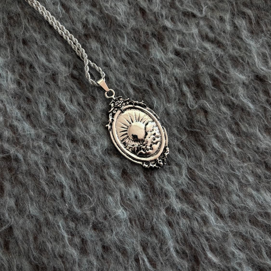 Vintage necklace / 빈티지 팬던트 써지컬 목걸이 상품이미지3