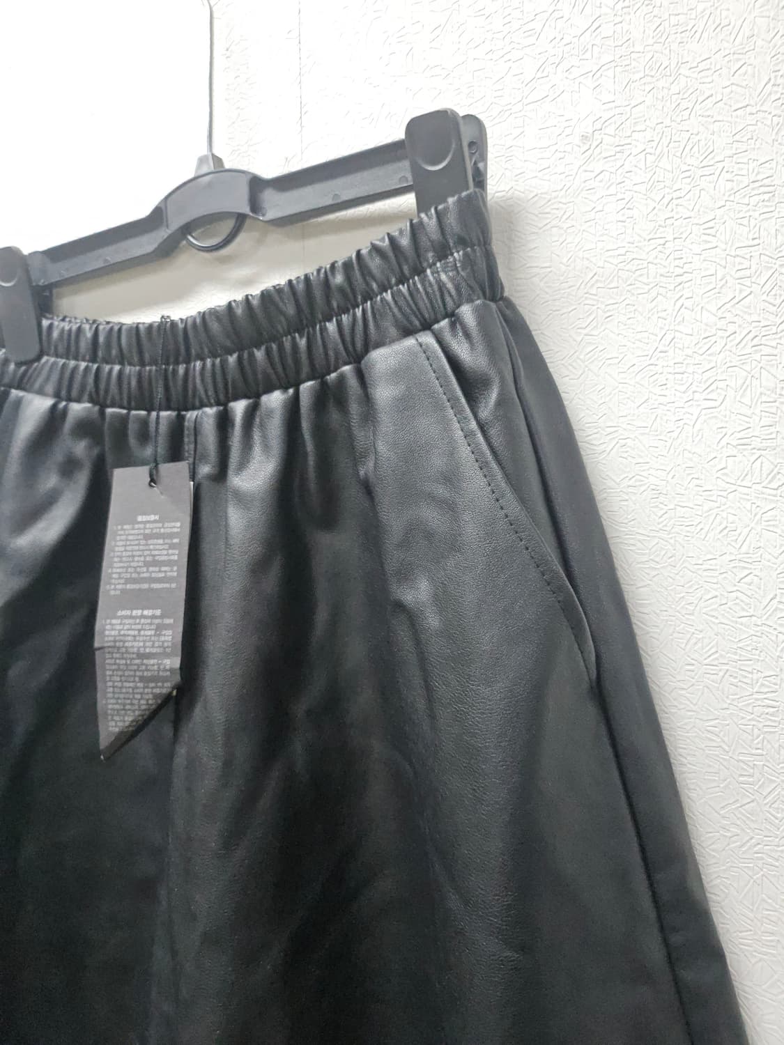 LeNIC  블랙 페이크 레더 밴딩 스커트 F 상품이미지2