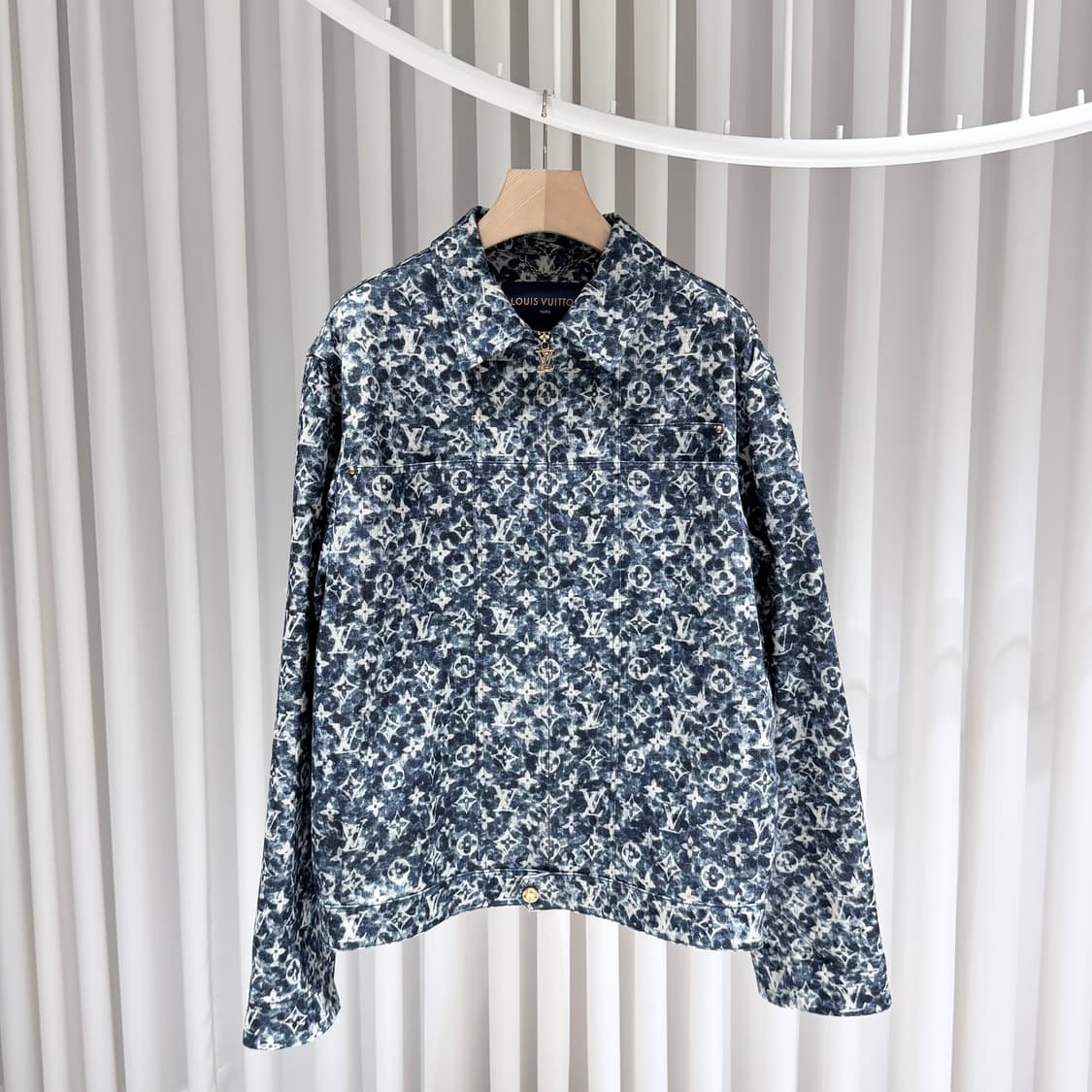 54 / 루이비통 모노그램 데님 워크웨어 트러커 자켓 상품이미지2