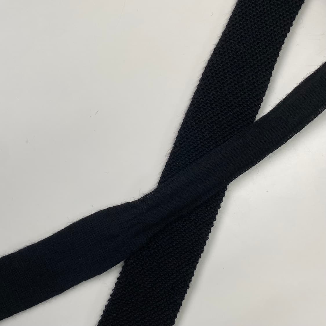 셀린느(celine) 심플로고 정품 명품블랙 니트넥타이 총장127.5cm 상품이미지4