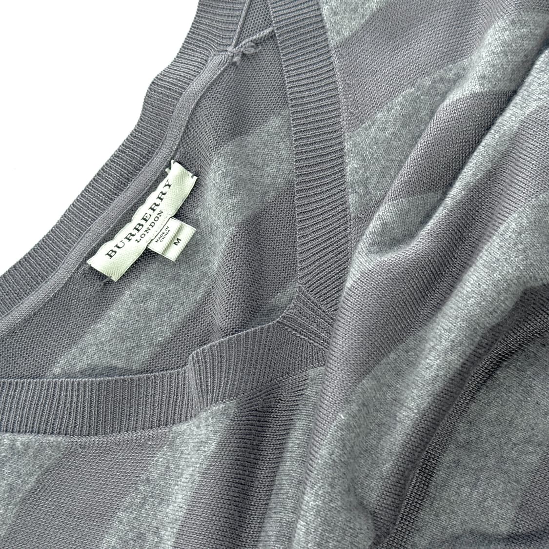 버버리 실크 캐시미어 브이넥 니트 상품이미지2