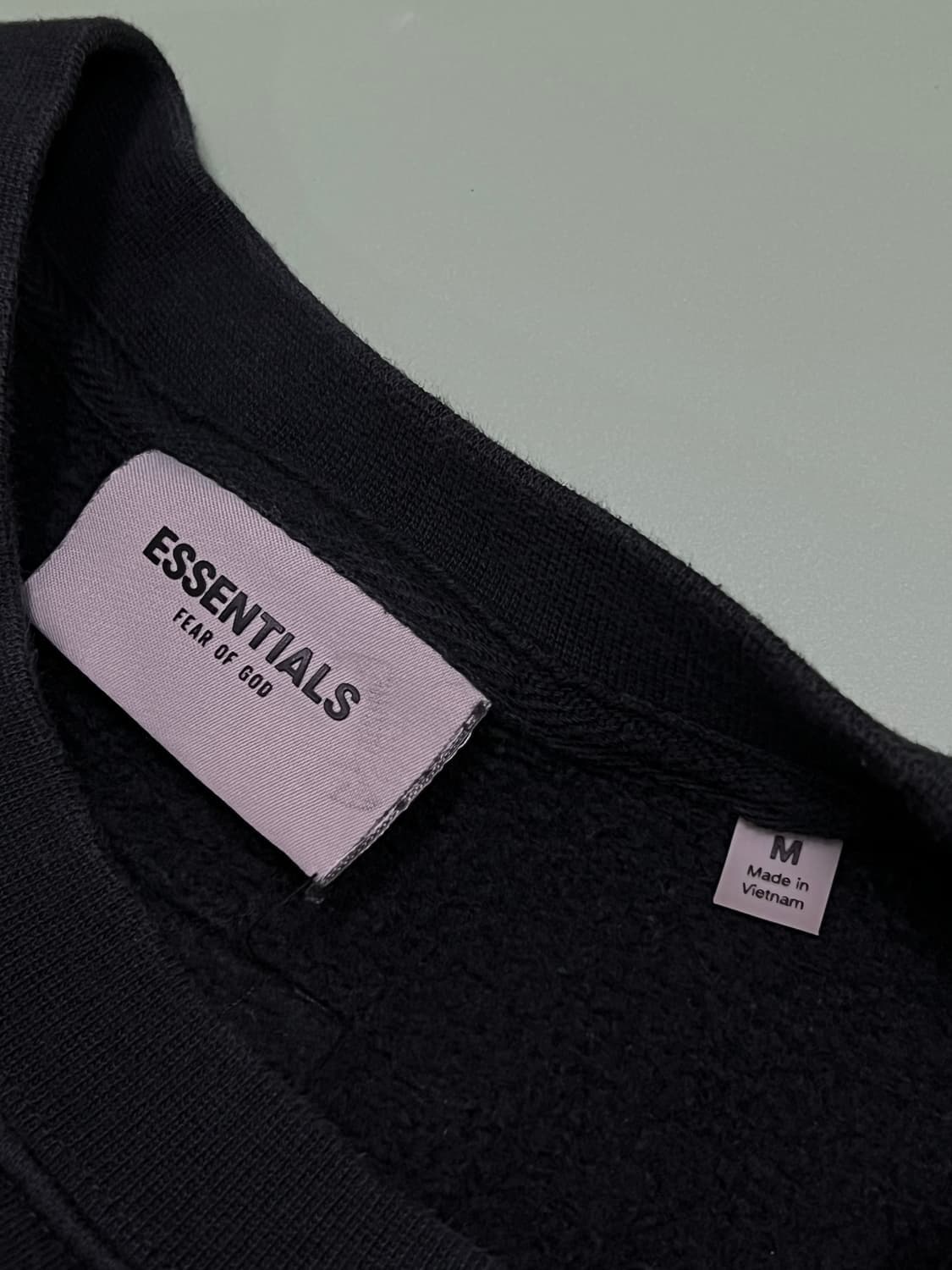 (M) 피어오브갓 에센셜 3D 실리콘 아플리케 크루넥 웨더드 블랙 상품이미지4