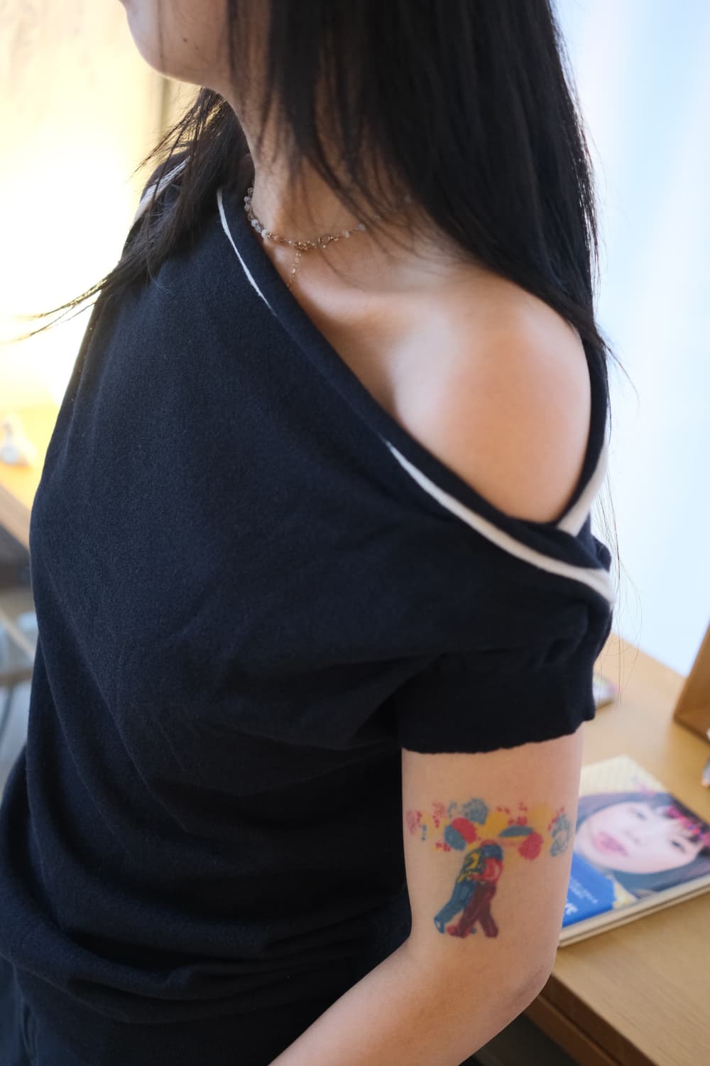 Twisted boatneck knit top 상품이미지1