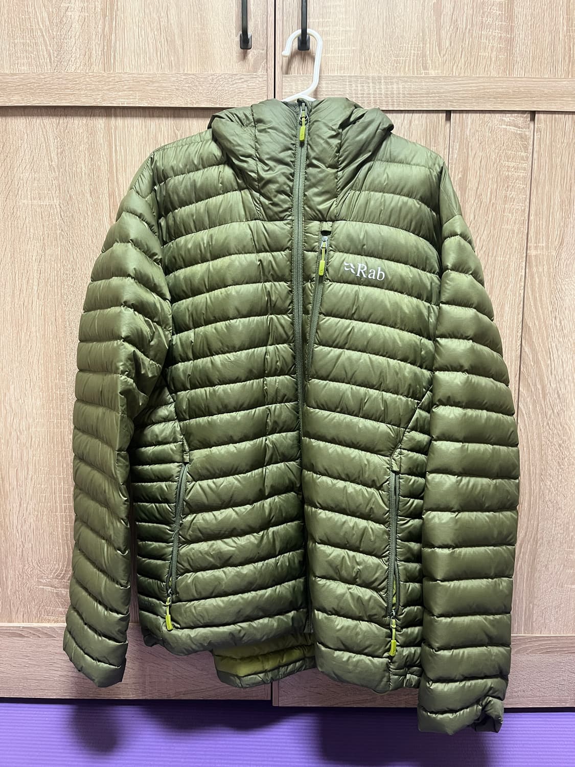 Rab 경량패딩 상품이미지1