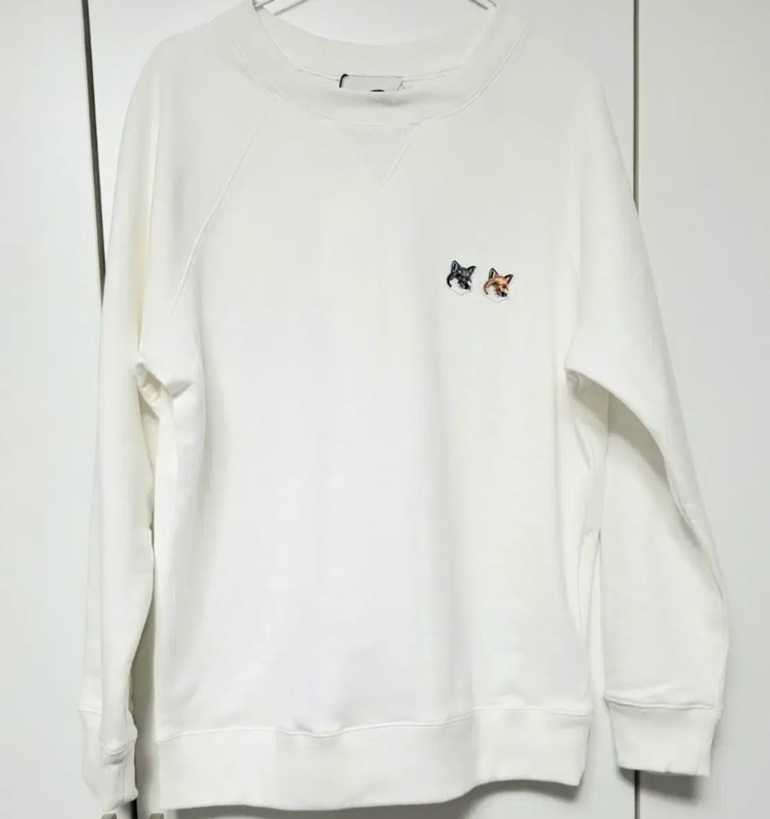 메종키츠네 투폭스헤드 패치 아이보리 맨투맨 상품이미지3