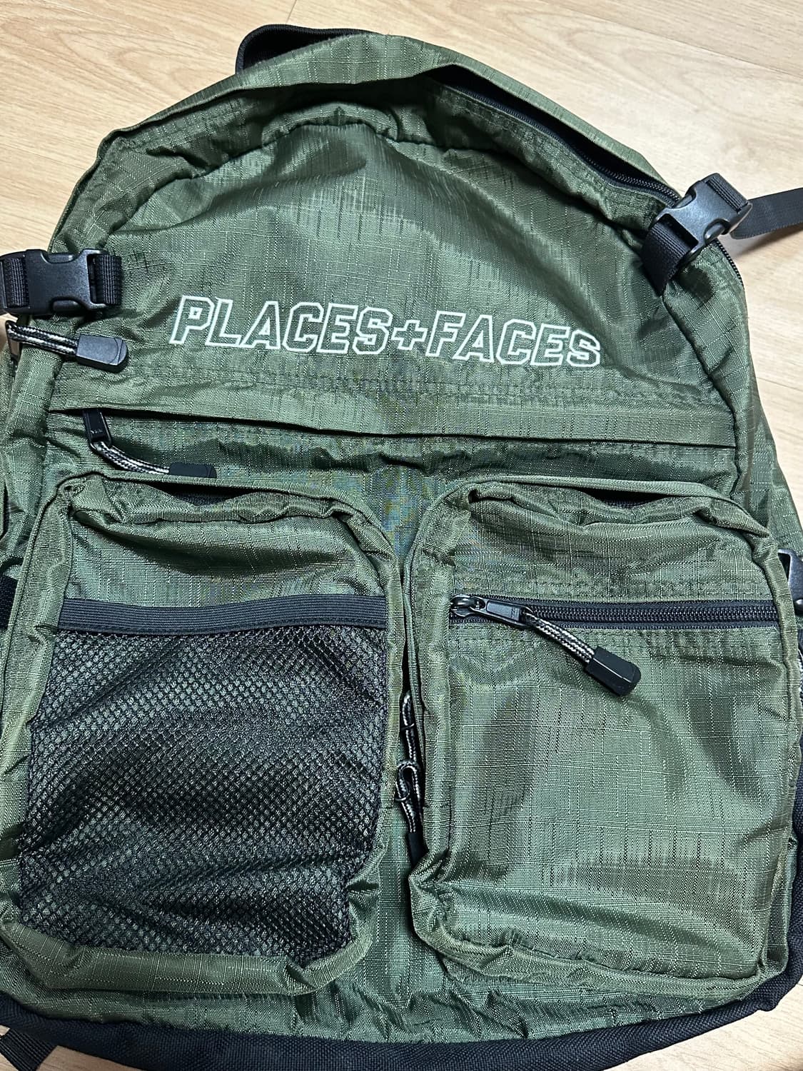 플레이스 플러스 페이시스 플플페 백팩 상품이미지2