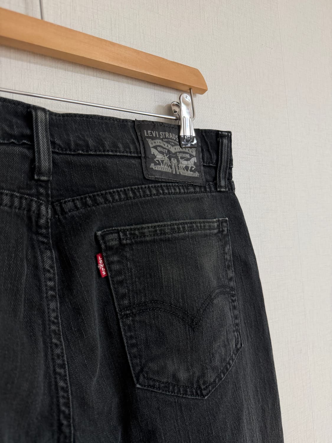 리바이스 블랙 데님 상품이미지2