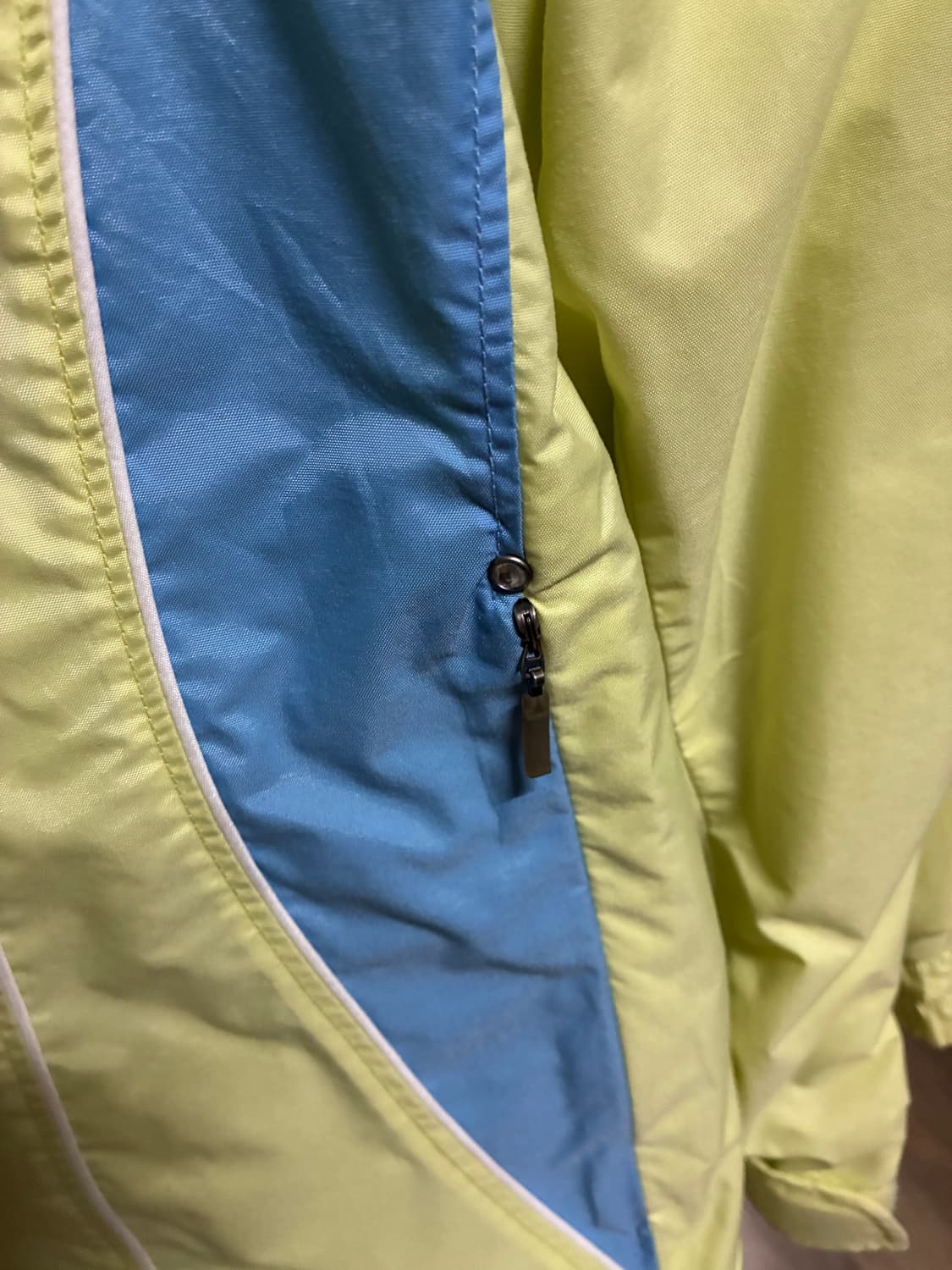 컬럼비아 바람막이 M/95 상품이미지2