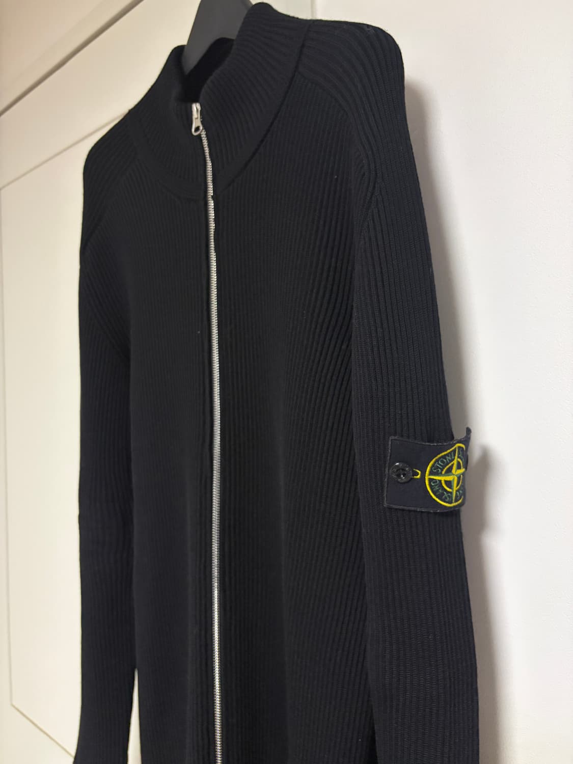 스톤아일랜드 니트집업 상품이미지3