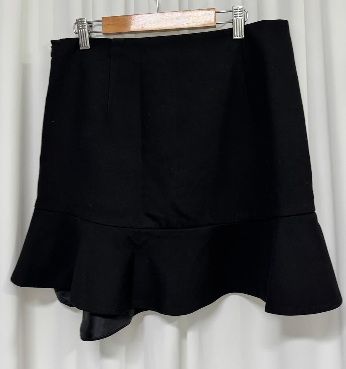 Zara 블랙 프릴 미니 스커트  상품이미지6