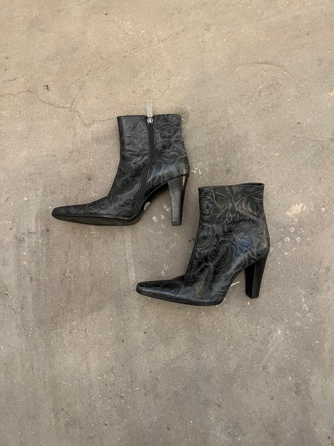 Vintage (maede in japan) 플라워패턴 레더 앵클 힐부츠 상품이미지2