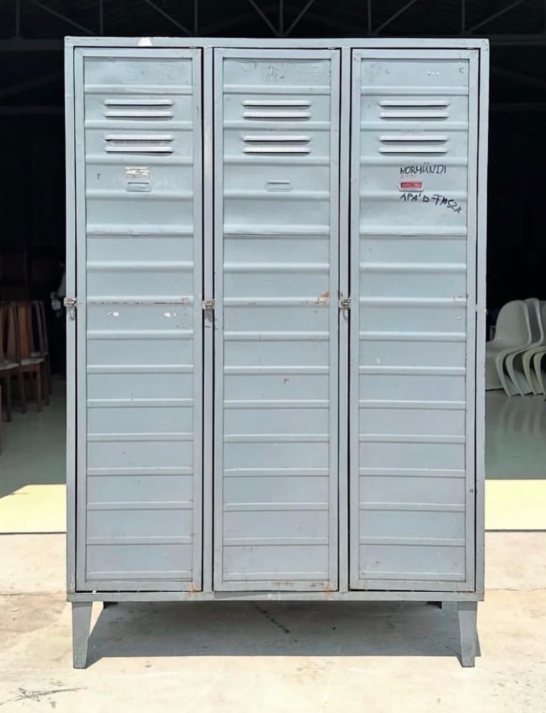 빈티지가구 인더스트리얼 스틸 3도어 라커 캐비넷 상품이미지1