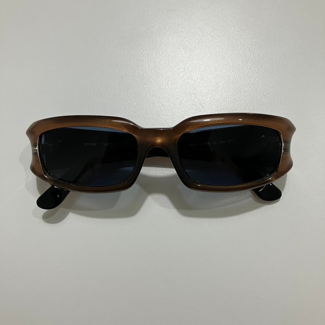 FENDI 펜디 주카로고 선글라스 상품이미지5