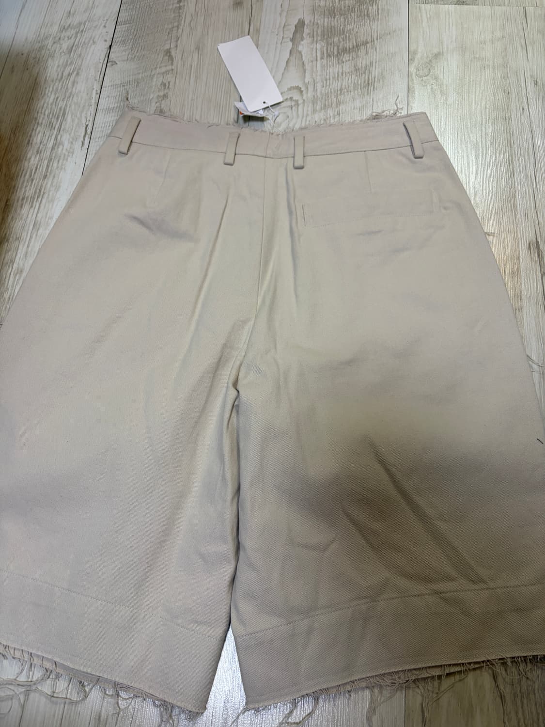 [M] 라이풀 핀턱 버뮤다 쇼츠 반바지 베이지 새상품 상품이미지3