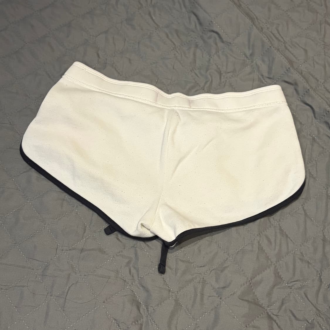 아베크롬비 핑크 자수 화이트 돌핀팬츠 상품이미지4