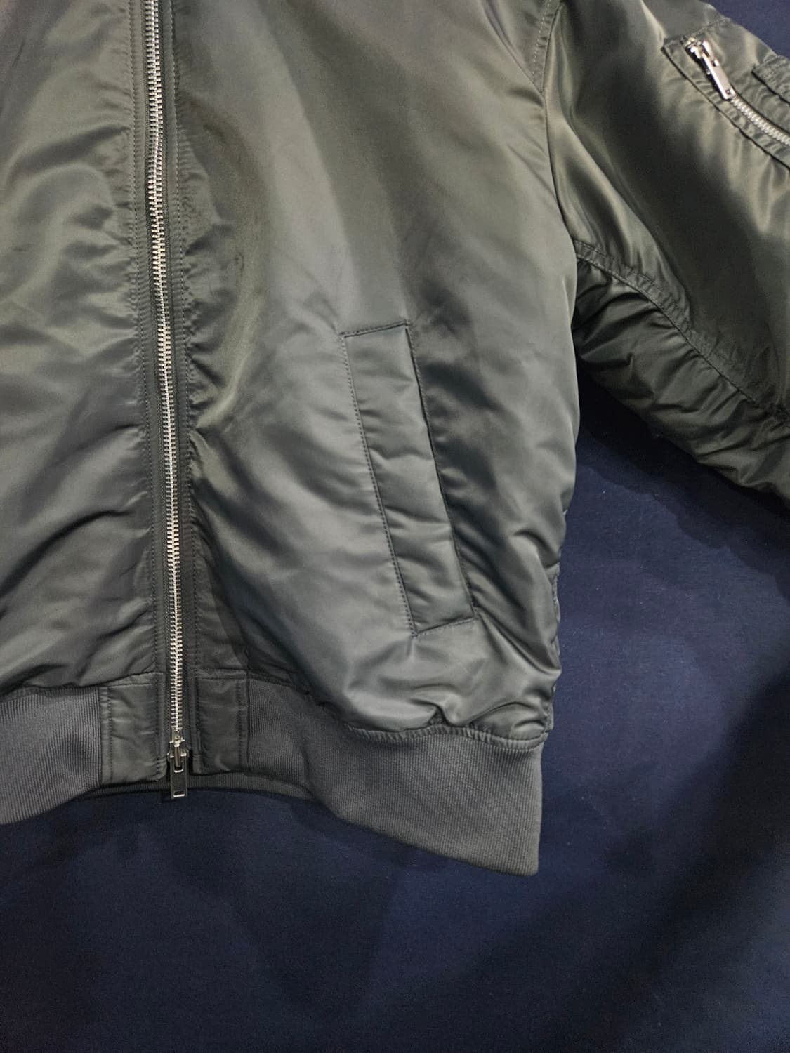 무신사스탠다드 MA-1 다크그레이 남성 오버핏95~100 항공점퍼 자켓 상품이미지6