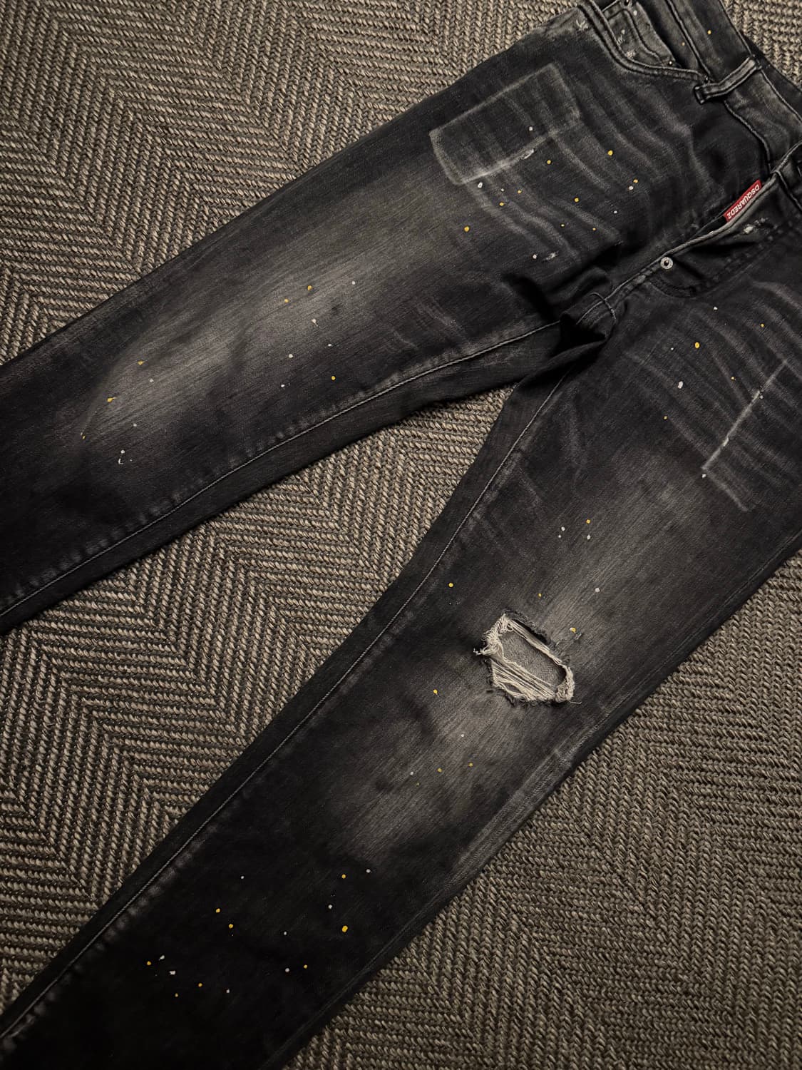 디스퀘어드 21ss 페인팅 스팟 무릎 디스 슬림 진 44 상품이미지2