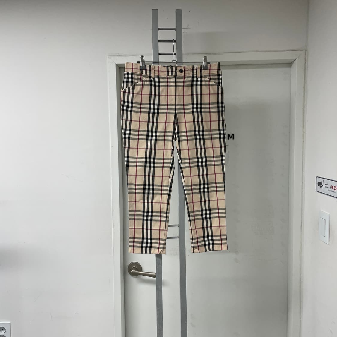 버버리 노바 체크 팬츠 베이지 38(W) 상품이미지1