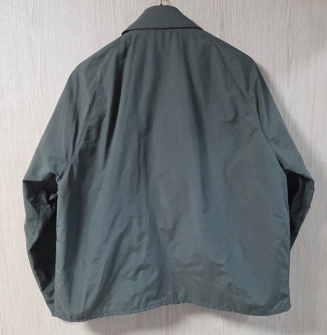 (착샷) 바버 트랜스포트 논왁스 샤워프루프 자켓 상품이미지4